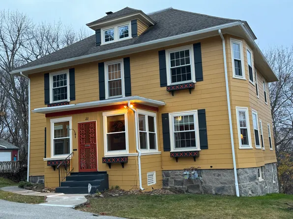 22 Wakefield St #2, Worcester, MA 01605