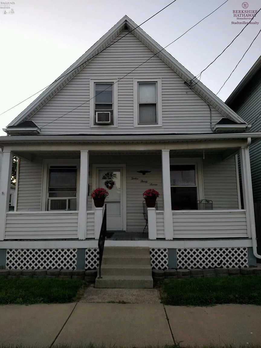 1237 W Monroe St photo 1