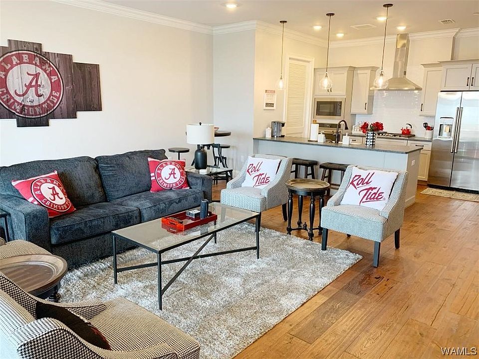 1st image of 510 13th St #205