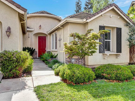 4th image of 2057 Forest Glen Ct