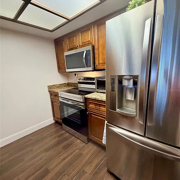13602 S Village Dr #1106 — Photo 7