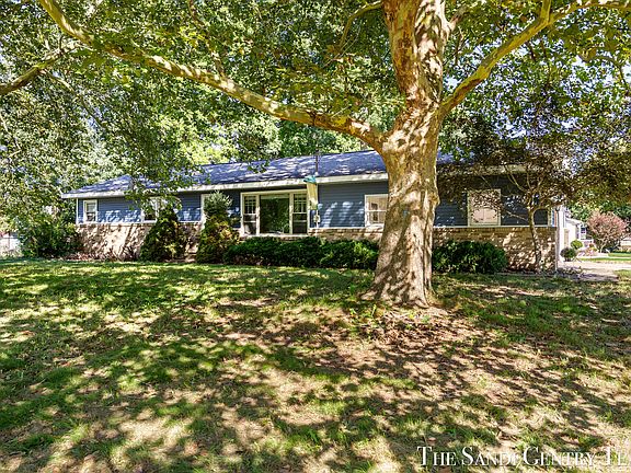 2nd image of 2391 Basswood St