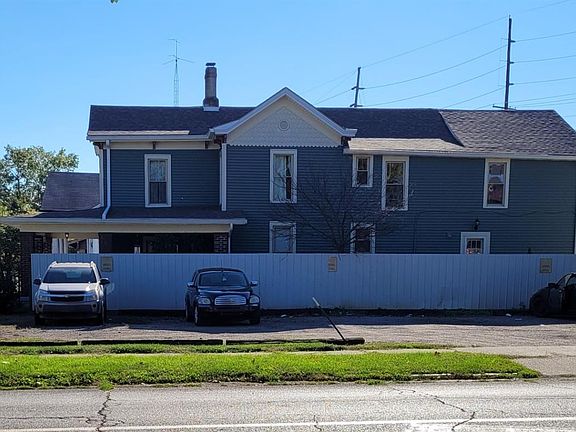 3rd image of 215 W 8th St Lot 17