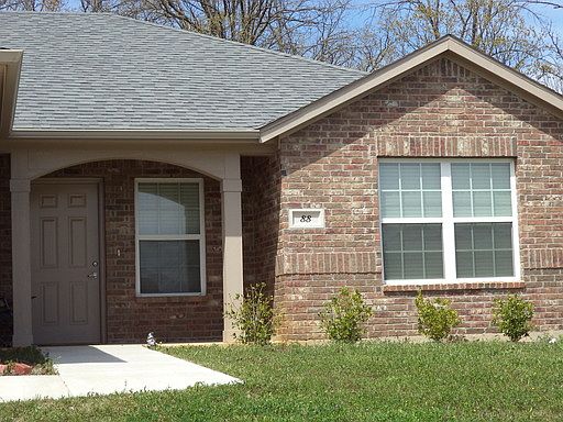 1st image of 88 Madeline Dr
