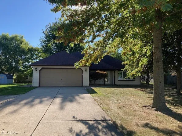 4233 Berkeley Dr, Sheffield Village, OH 44054