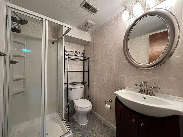 2125 Stirling St — Photo 29