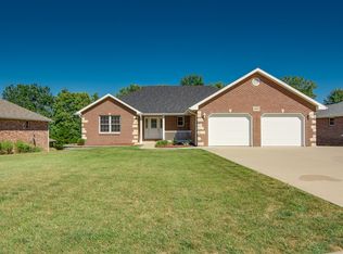 1311 Dry Creek Rd, Jefferson City, MO 65109