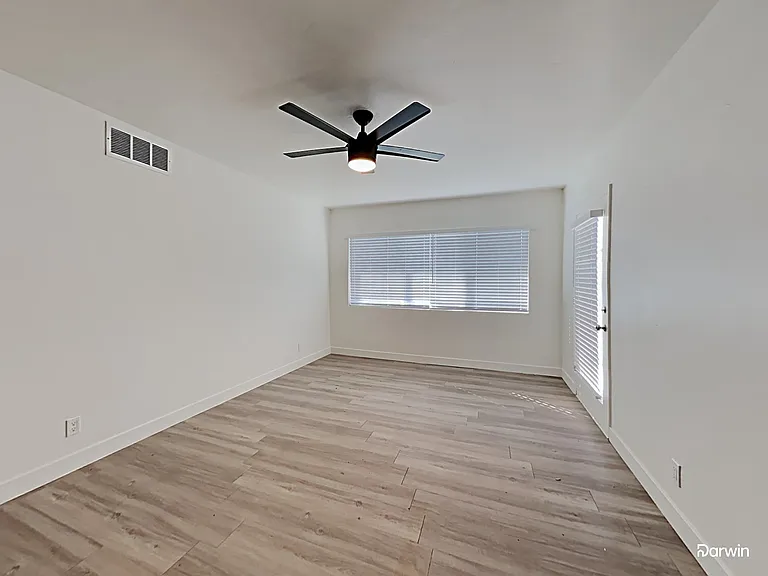 2431 W Shady Glen Ave — Photo 14