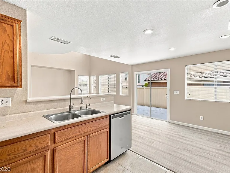 1915 Sundown Canyon Dr — Photo 12