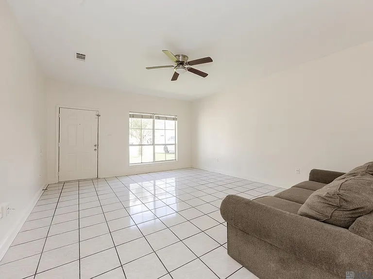 9540 Lindale Ave #A — Photo 4