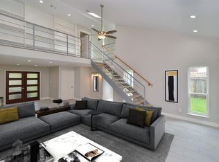 15721 Lakeview Dr, Jersey Village, TX 77040