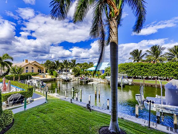 4th image of 109 Paradise Harbour Blvd APT 202