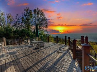 7 Old Chimney Rd SE, Huntsville, AL 35801