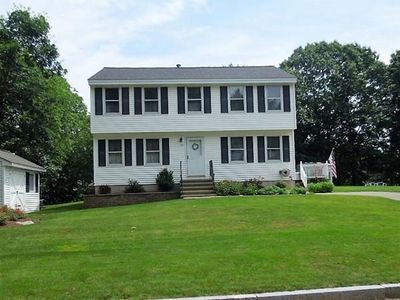 25 Newbridge Rd, Lowell, MA, 01854