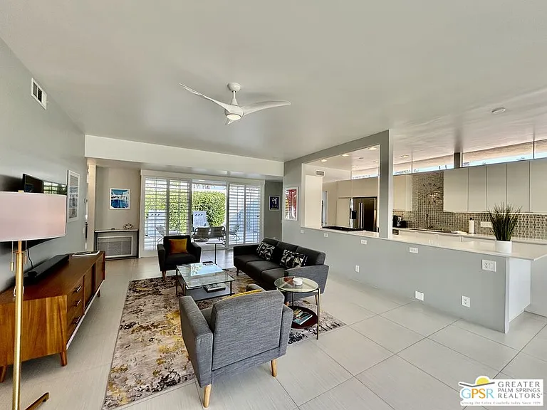 306 Desert Lakes Dr — Photo 7