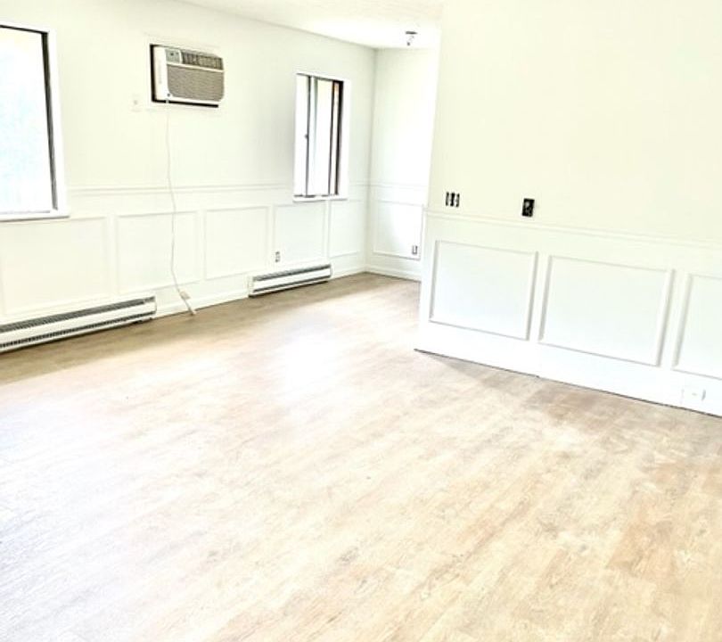 1st image of 5446 Eastgate Dr APT 9