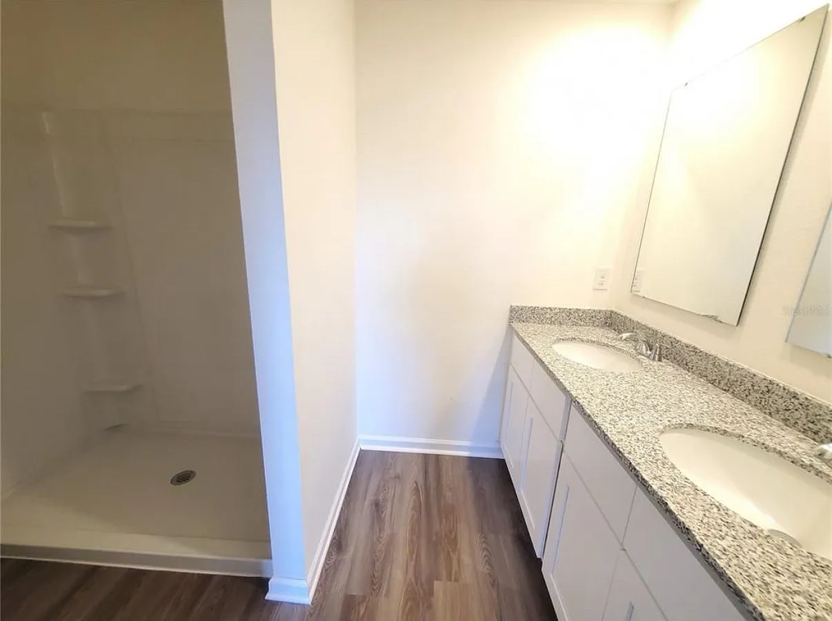 3 bed, 1263 sqft, $1,750 — Photo 2