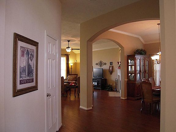 3rd image of 12706 Carriage Glen Dr