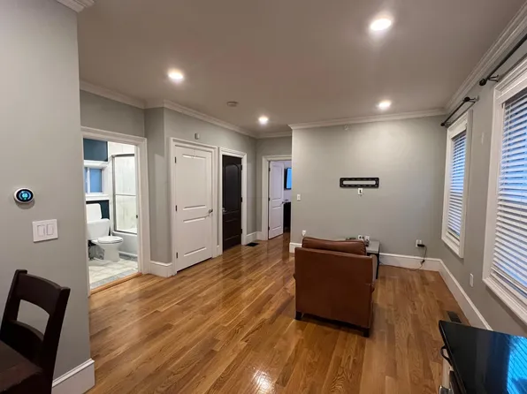 4370 Washington St #1, Roslindale, MA 02131