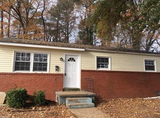 34 Cornelius Dr, Hampton, VA 23666