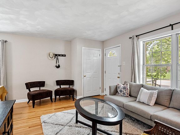 4th image of 609 Sessions Ave
