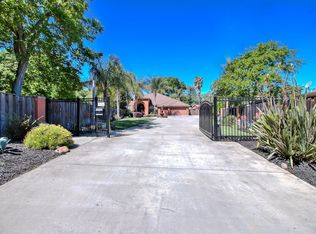 5704 Surf Way, Sacramento, CA 95822