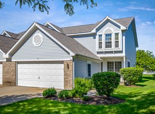 840 Stonebridge Ln #2, Crystal Lake, IL 60014
