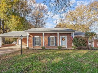 219 Ayers Dr, Jackson, TN 38301