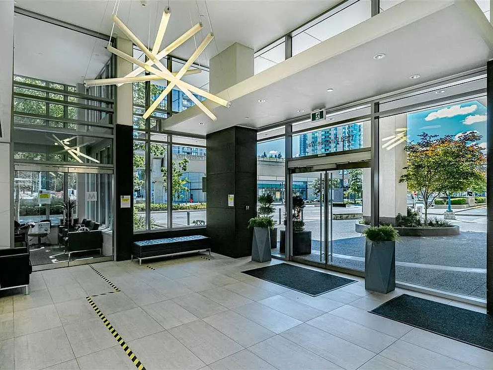 1 bed, 576 sqft, $2,250 — Photo 4