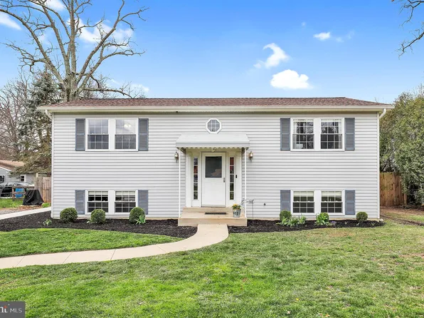 802 Park Ave, Mount Airy, MD 21771