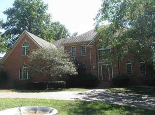 551 Trailwood Dr, Terre Haute, IN 47802