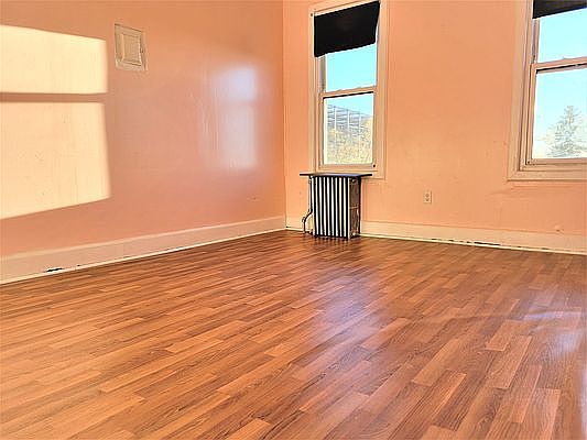 1st image of 265 23rd St APT 3R