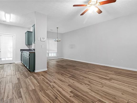 5th image of 4119 Stone Trace Dr