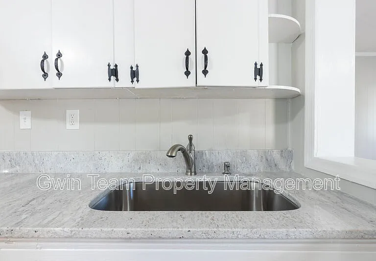 4715 S Lee St — Photo 14