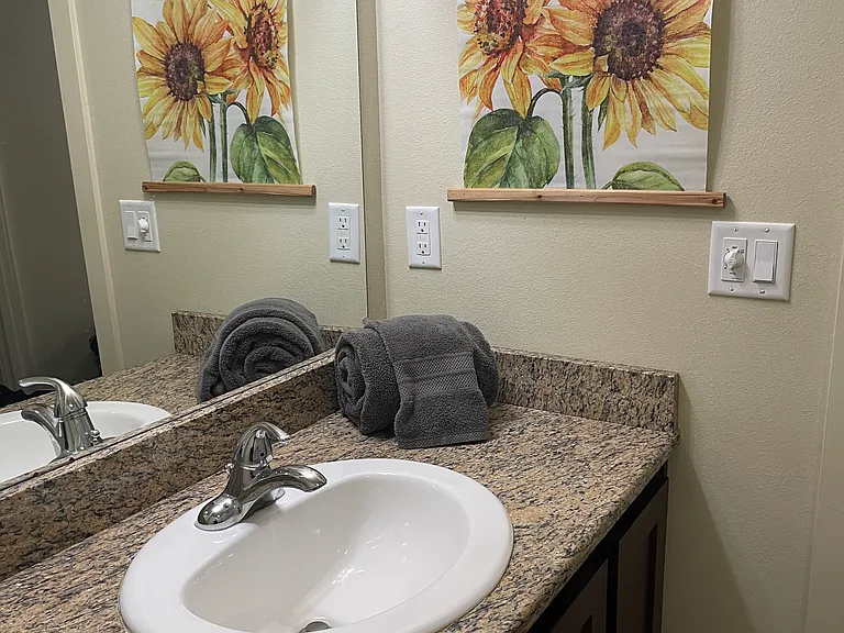 Windward Place Apartments — Photo 20