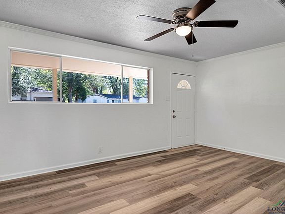 3rd image of 1117 Lemmons Dr