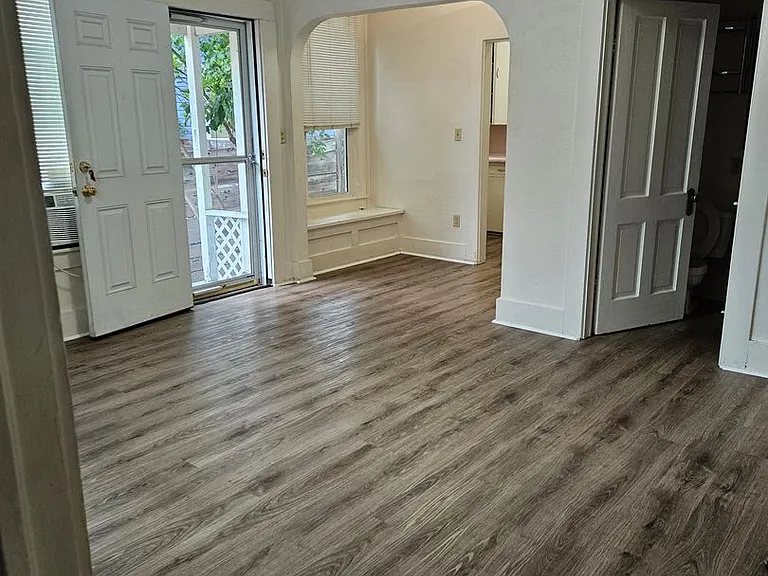 413 NW C St — Photo 5