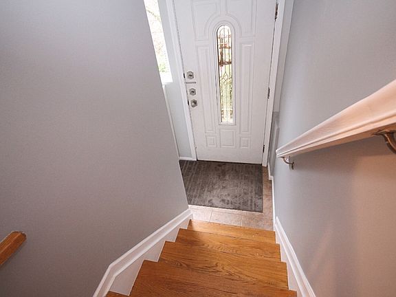 3rd image of 44B Austin Ave