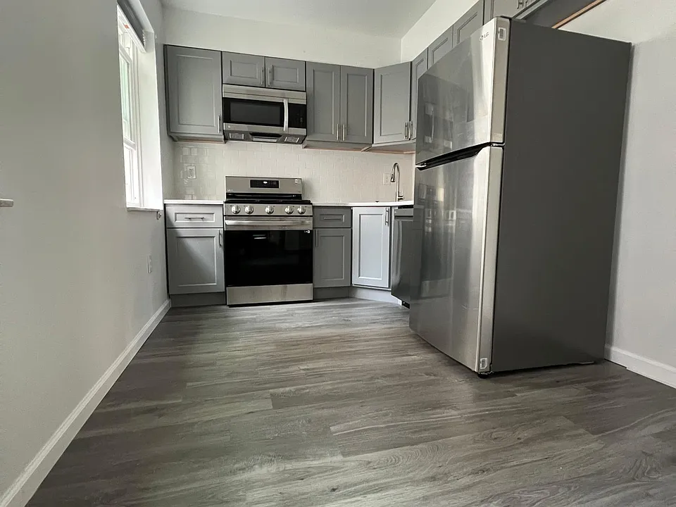 616 S Hancock St #2