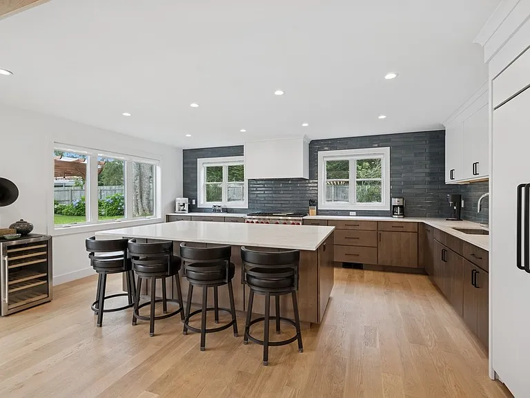 85 Gould St — Photo 16
