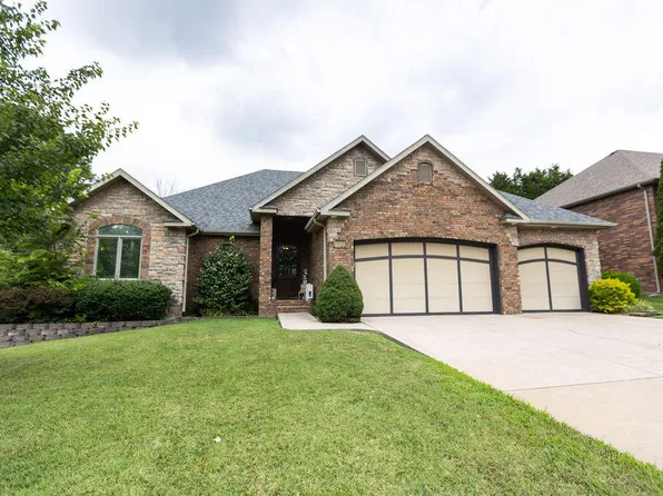 1091 W Shadowlawn Street, Springfield, MO 65810