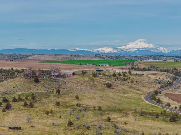 7507 NE Quaale Rd, Madras, OR 97741