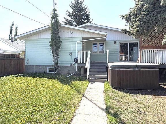 3rd image of 4913 SW 48th Ave