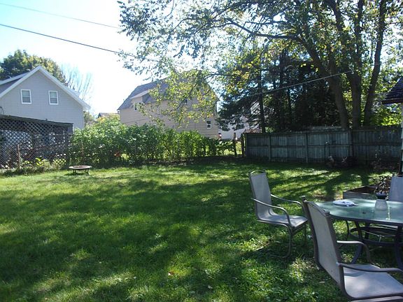4th image of 619 Keenan St
