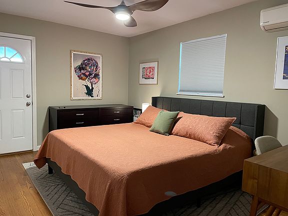3rd image of 31 Jarrett St #31