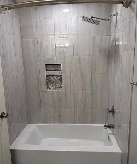 807 NE 107th Ter — Photo 12