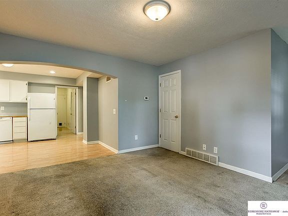 5th image of 532 Langdon Ave
