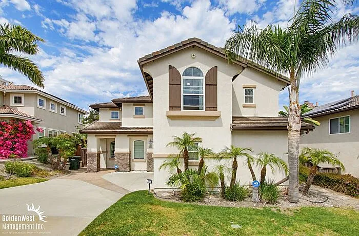 706 Casita Ln — Photo 2