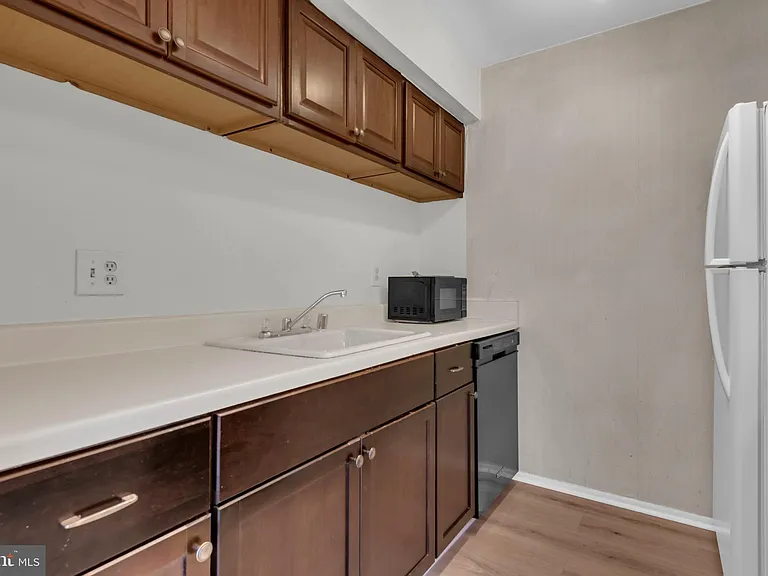 104 Mountain Rd #1A — Photo 15