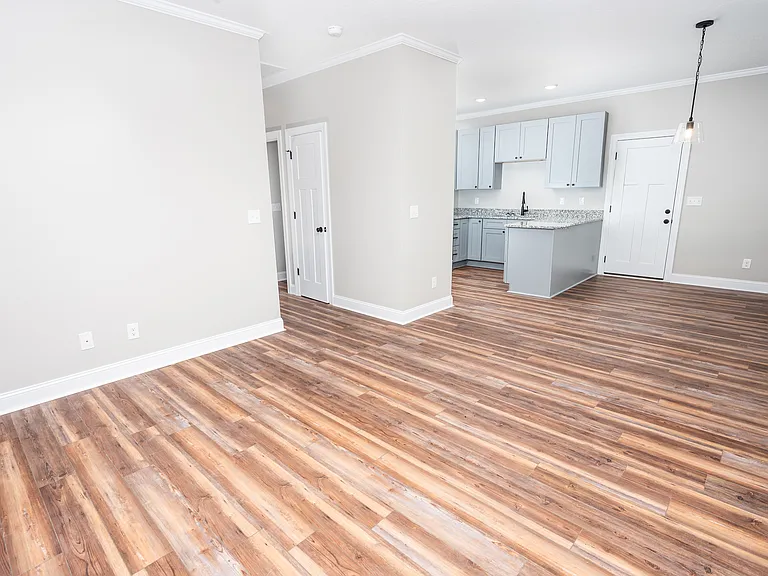 134 Macdonald Blvd — Photo 8